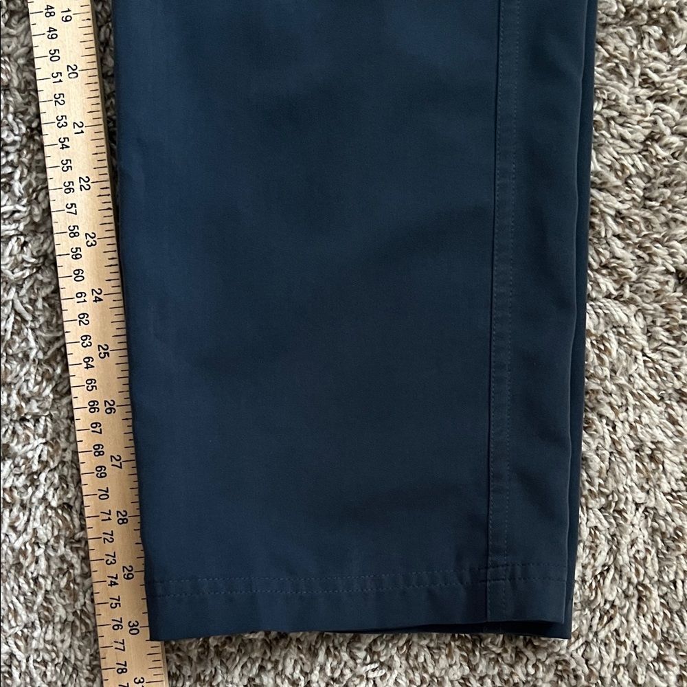 EUC Figs Scrub Pants in Size M - Picture 12 of 12